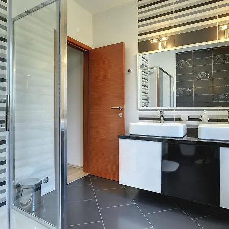 Spacious With Pool And Parasol In Rovinj Villa