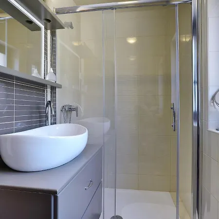Spacious With Pool And Parasol In Rovinj * Rovinjsko Selo