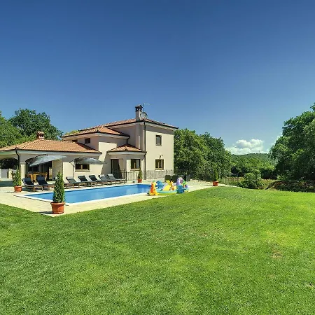 Spacious With Pool And Parasol In Rovinj Villa Rovinjsko Selo