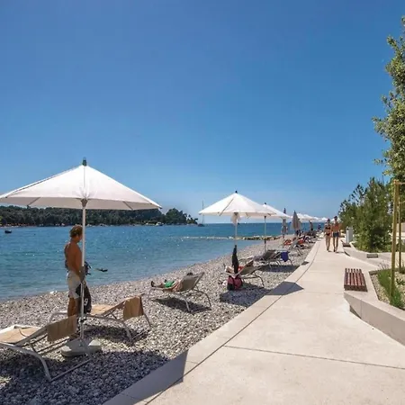 Villa In Rovinj With Private Pool And Sea Nearby Rovinjsko Selo